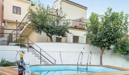 Three-Bedroom Holiday Home 