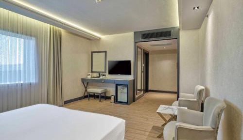 Superior King Room