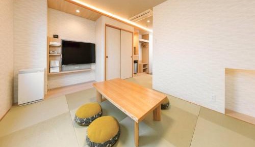 Japanese-Style Room - Smoking