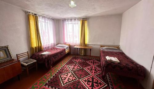 Single Bed in Mixed Dormitory Room