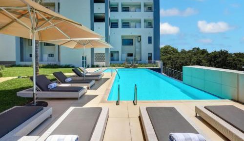 One-Bedroom Apartment with Balcony