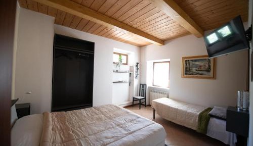 Triple Room with Mountain View