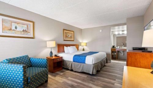 Queen Room - Disability Access - Non-Smoking