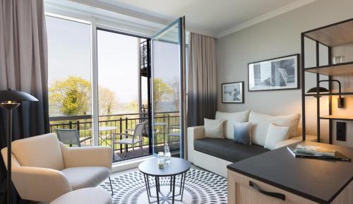 Renovated Deluxe Double Room with Balcony