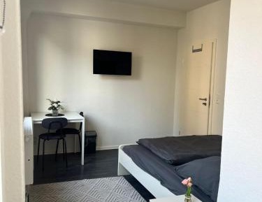 Apartment With Shared Bathroom