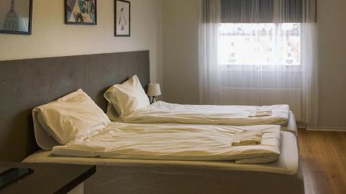 Twin Room with Private Bathroom