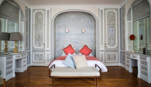 Junior Suite with Balcony