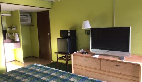 King Room - Non-Smoking