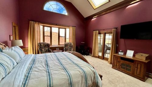 King Room with Spa Bath