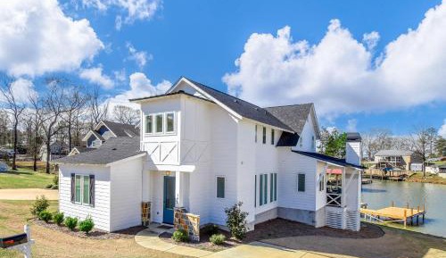 Four-Bedroom Holiday Home