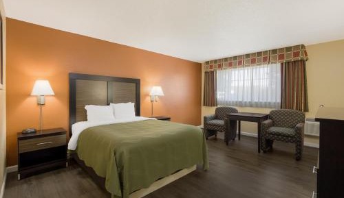 Queen Room