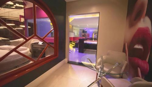 Deluxe Suite with Spa Bath