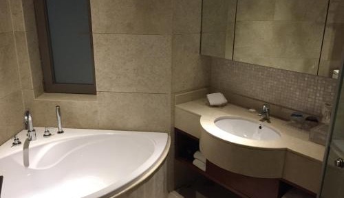 Deluxe Suite Two-Bedroom  Family Suit with Sea View