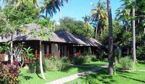 Bungalow with Garden View