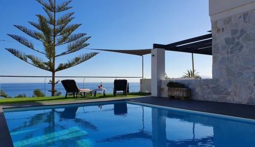 One-Bedroom Holiday Home