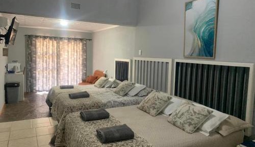 Deluxe Family Suite