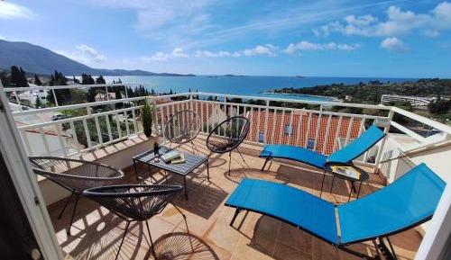 One-Bedroom Apartment - Sea Side