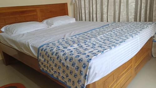 Deluxe Double Room (2 Adults + 1 Child)