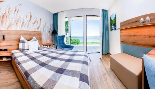 Superior Single Room with Lake View
