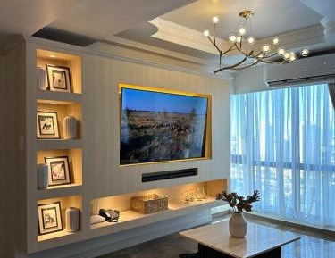 Deluxe King Suite