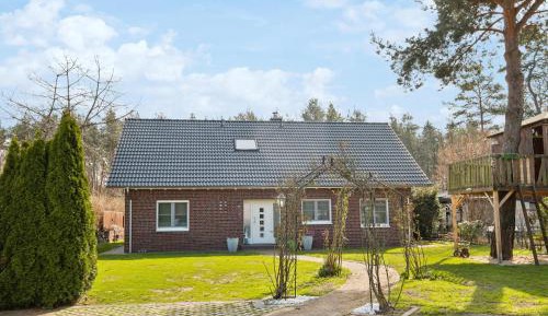 Five-Bedroom Holiday Home
