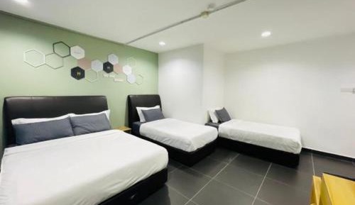 Deluxe Family Suite