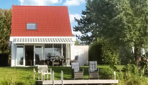 Three-Bedroom Holiday Home 