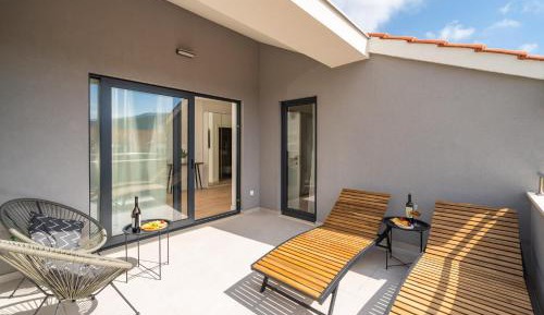 Apartment with Balcony