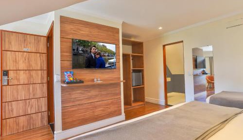 Queen Room with Spa Bath