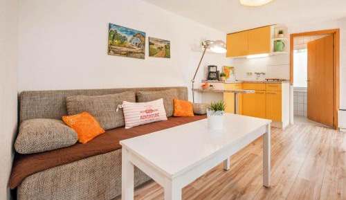 Apartment with Lake View