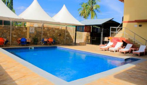 Deluxe Double Room (2 Adults + 1 Child)