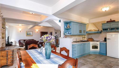 Four-Bedroom Holiday Home
