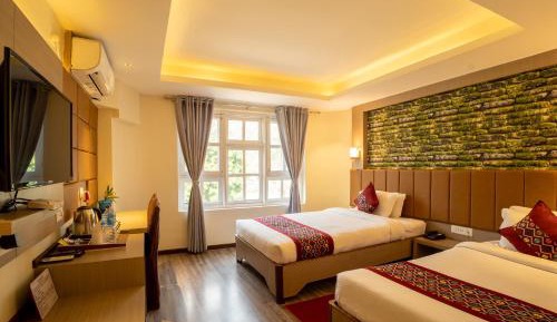 Superior Deluxe Double or Twin Room 