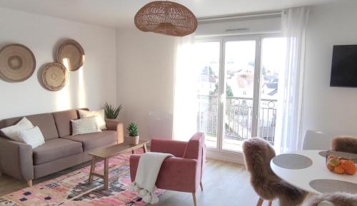 Apartment with Garden View