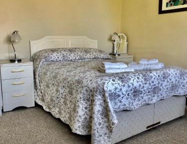 Double Room with Shared Bathroom