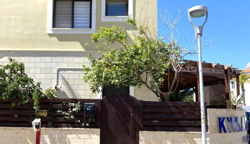 Three-Bedroom Townhouse