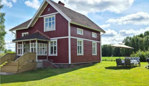 Four-Bedroom Holiday Home