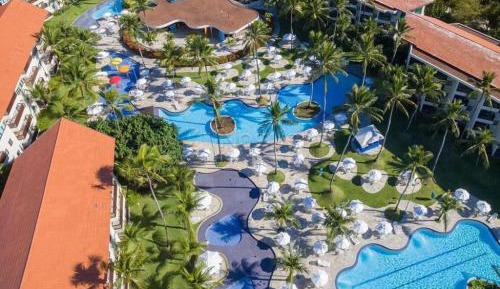 Apartment with Pool View 