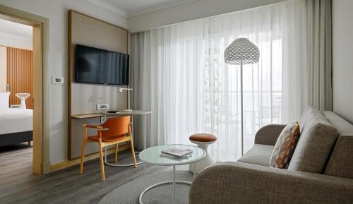 Junior Suite, Town View with M Club Lounge Access