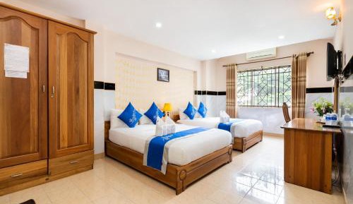 Triple Room with Bath