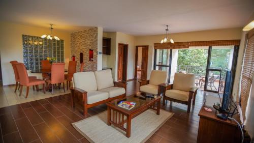 One-Bedroom Apartment with Balcony