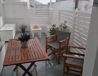 cozy apartment split level alley view