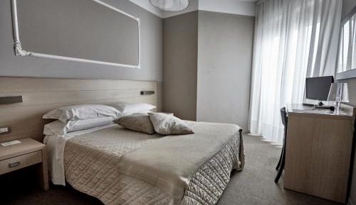 Double or Twin Room with Side Sea View