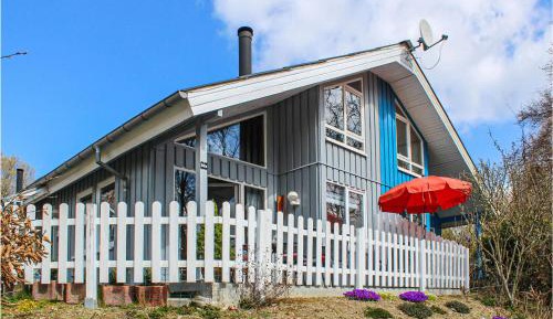 Three-Bedroom Holiday Home 