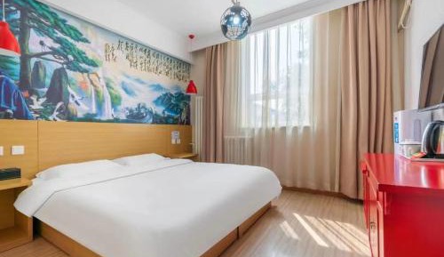 Deluxe Queen Room