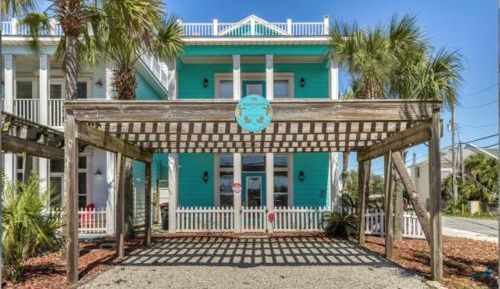Four-Bedroom Holiday Home