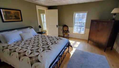 Queen Room