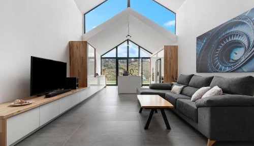 Villa with Garden View