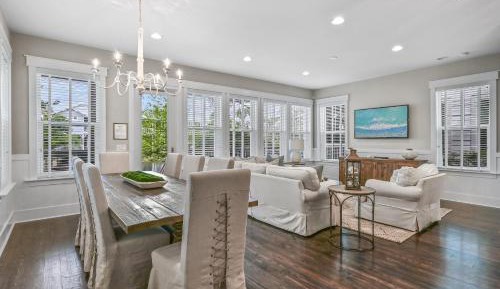 Four-Bedroom Holiday Home