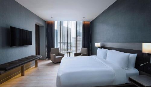 Junior King Suite